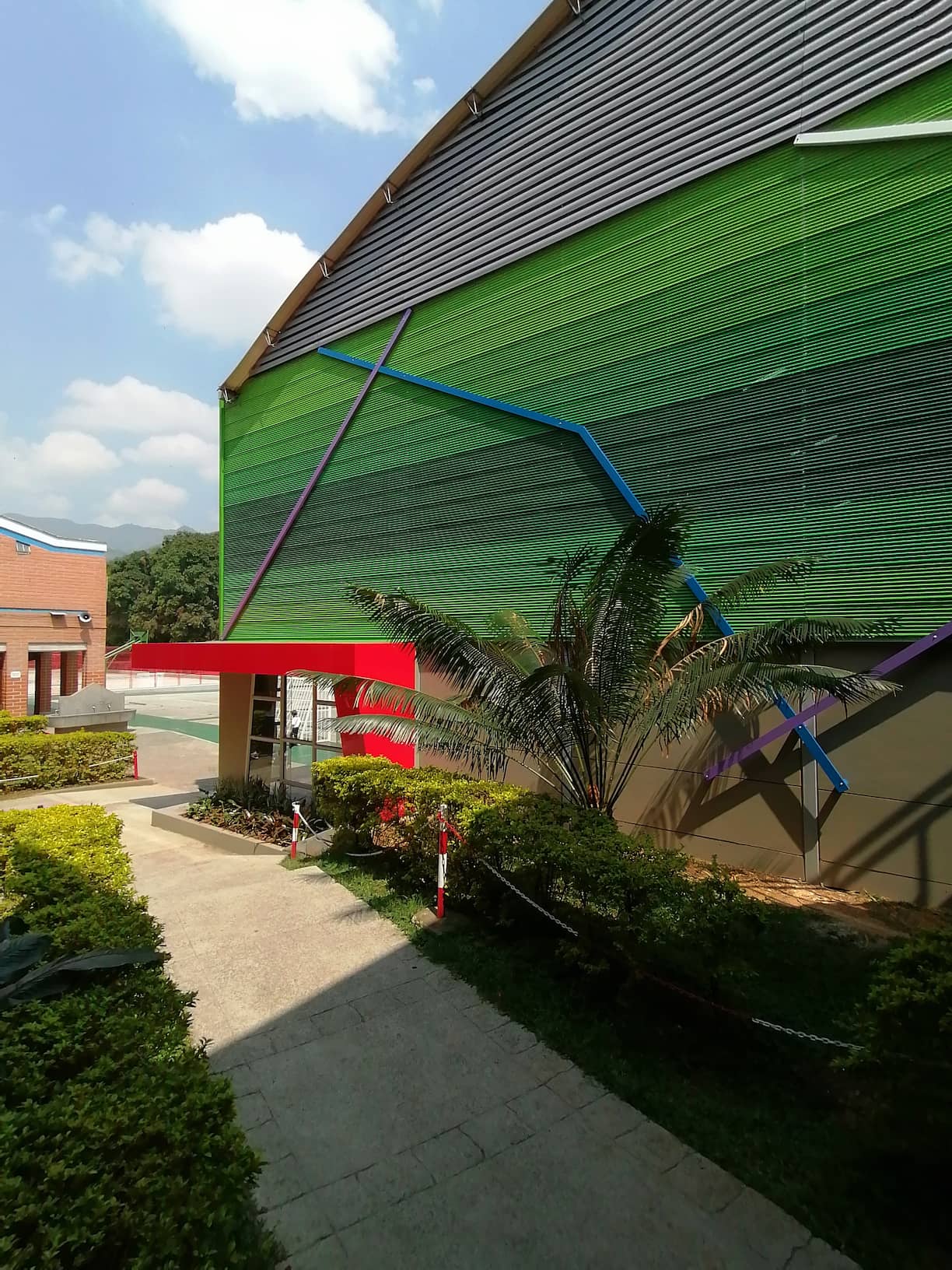 Ingreso a polideportivo